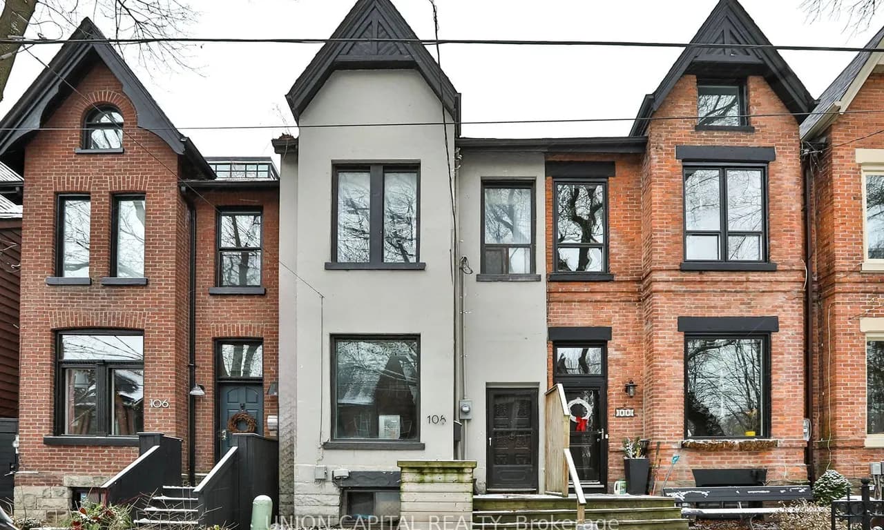 Att/Row/Twnhouse 3 bedroom 1 bathroom at 108 Sumach St in Toronto - MLS# C11939478