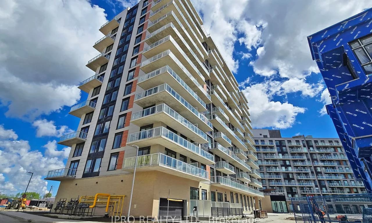 Condo Apt 1 bedroom 2 bathroom at 2 David Eyer Rd in Richmond Hill - MLS# N11941080