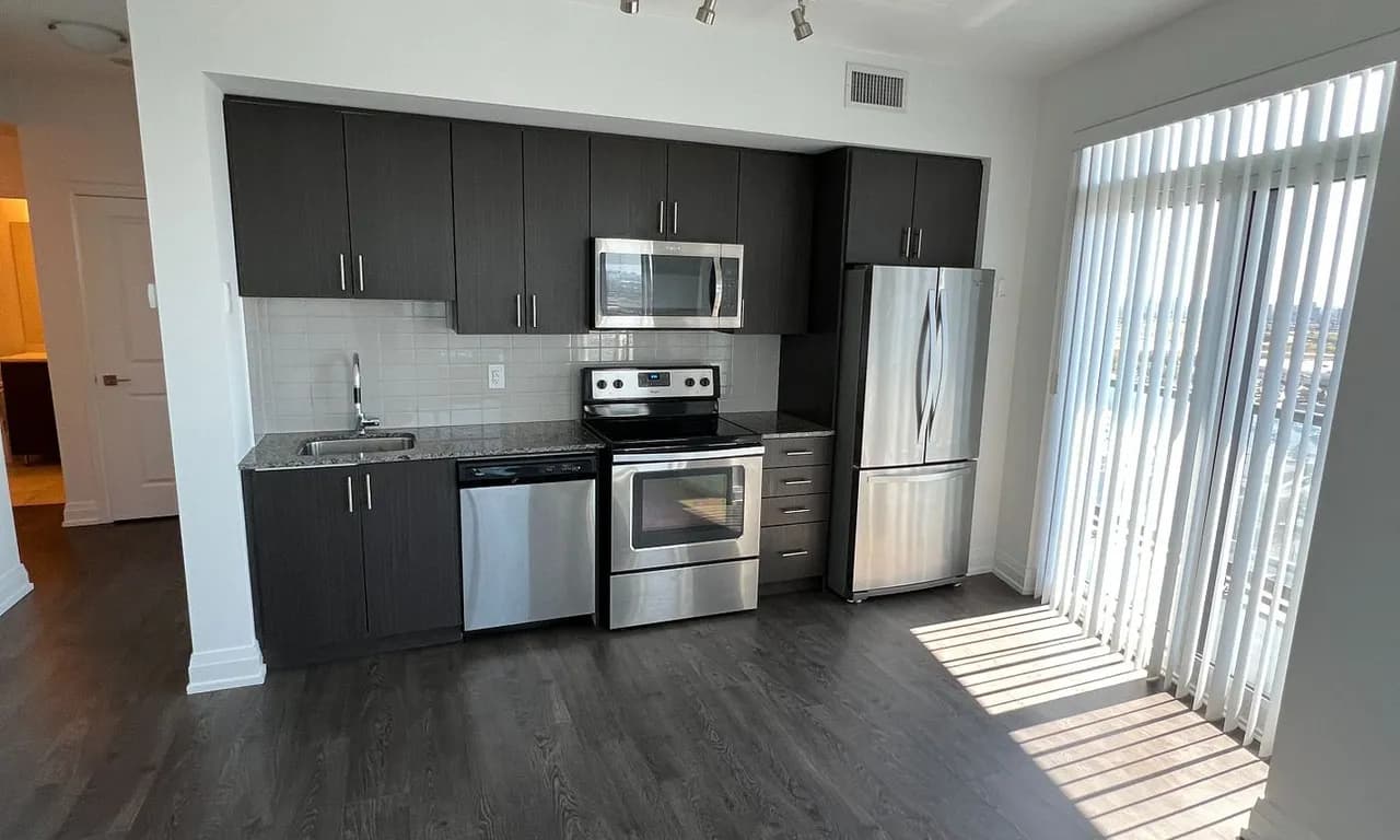 Condo Apt 2 bedroom 2 bathroom at 3700 Highway 7 Rd in Vaughan - MLS# N9344694