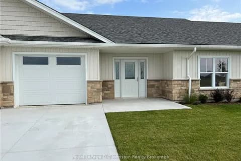 Att/Row/Twnhouse 2 bedroom 2 bathroom at 1093 WATERLOO St in Saugeen Shores - MLS# X10846088