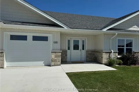 Att/Row/Twnhouse 2 bedroom 2 bathroom at 1085 WATERLOO St in Saugeen Shores - MLS# X10846838