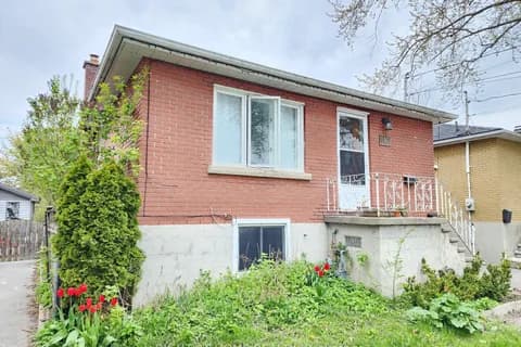 Detached 3 bedroom 3 bathroom at 582 MacDonnell St in Kingston - MLS# X8301120
