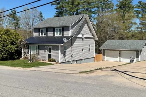 Detached 3 bedroom 3 bathroom at 34 Chemaushgon Rd in Bancroft - MLS# X8323556