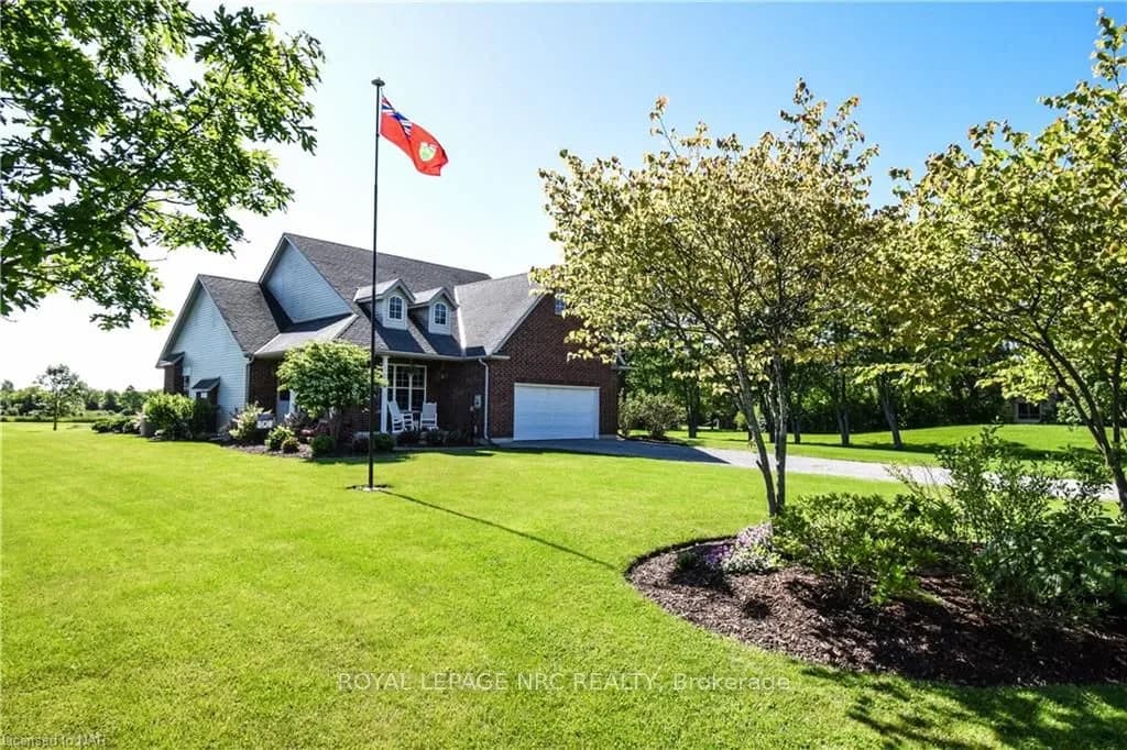 Detached 2 bedroom 2 bathroom at 870 CENTRALIA Ave in Fort Erie - MLS# X9411271