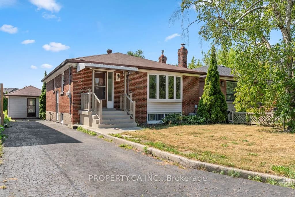 Detached 4 bedroom 2 bathroom at 35 Farrell Avenue in Toronto - MLS# C12536318