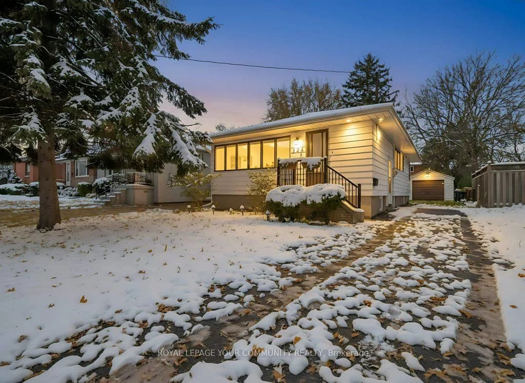 Detached 4 bedroom 1 bathroom at 184 Hendon Avenue in Toronto - MLS# C12562538