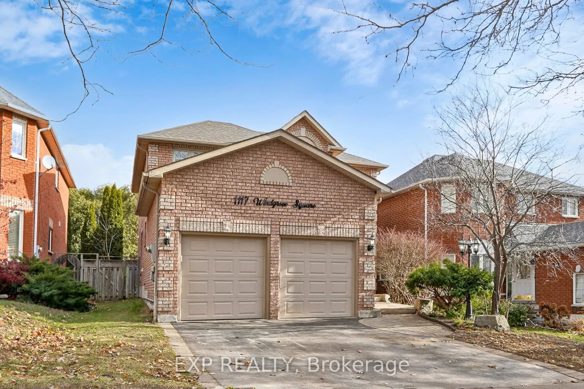 Detached 6 bedroom 4 bathroom at 1117 Windgrove Square in Pickering - MLS# E12587912
