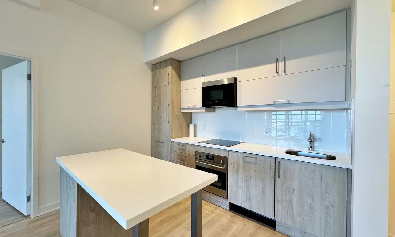 Condo Apt 1 bedroom 2 bathroom at 8119 Birchmount Rd in Markham - MLS# N11961776