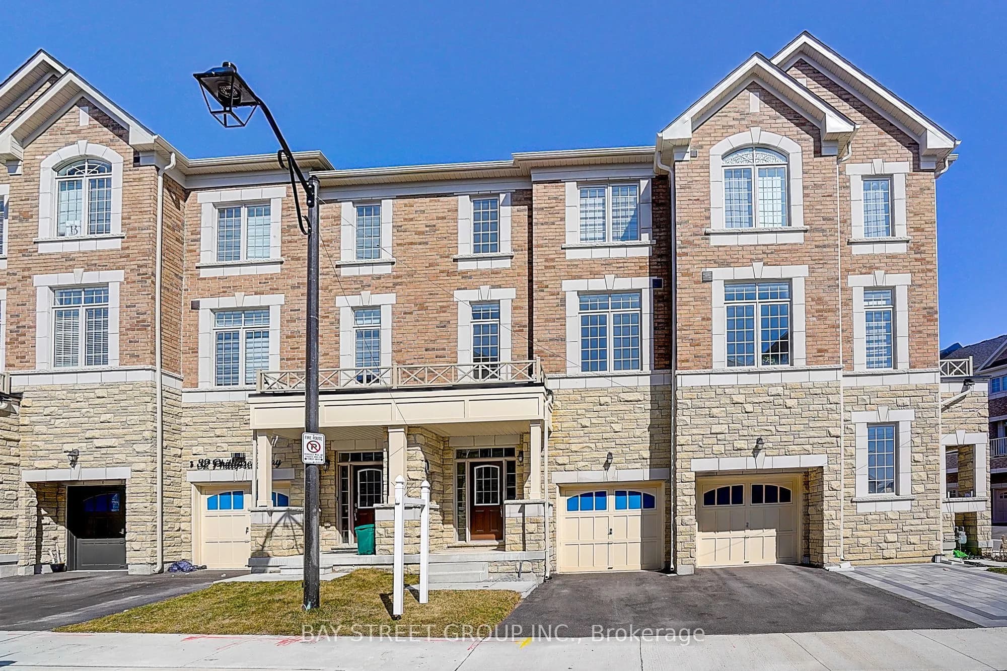 Att/Row/Townhouse 4 bedroom 4 bathroom at 34 Phillipsen Way in Markham - MLS# N12220307