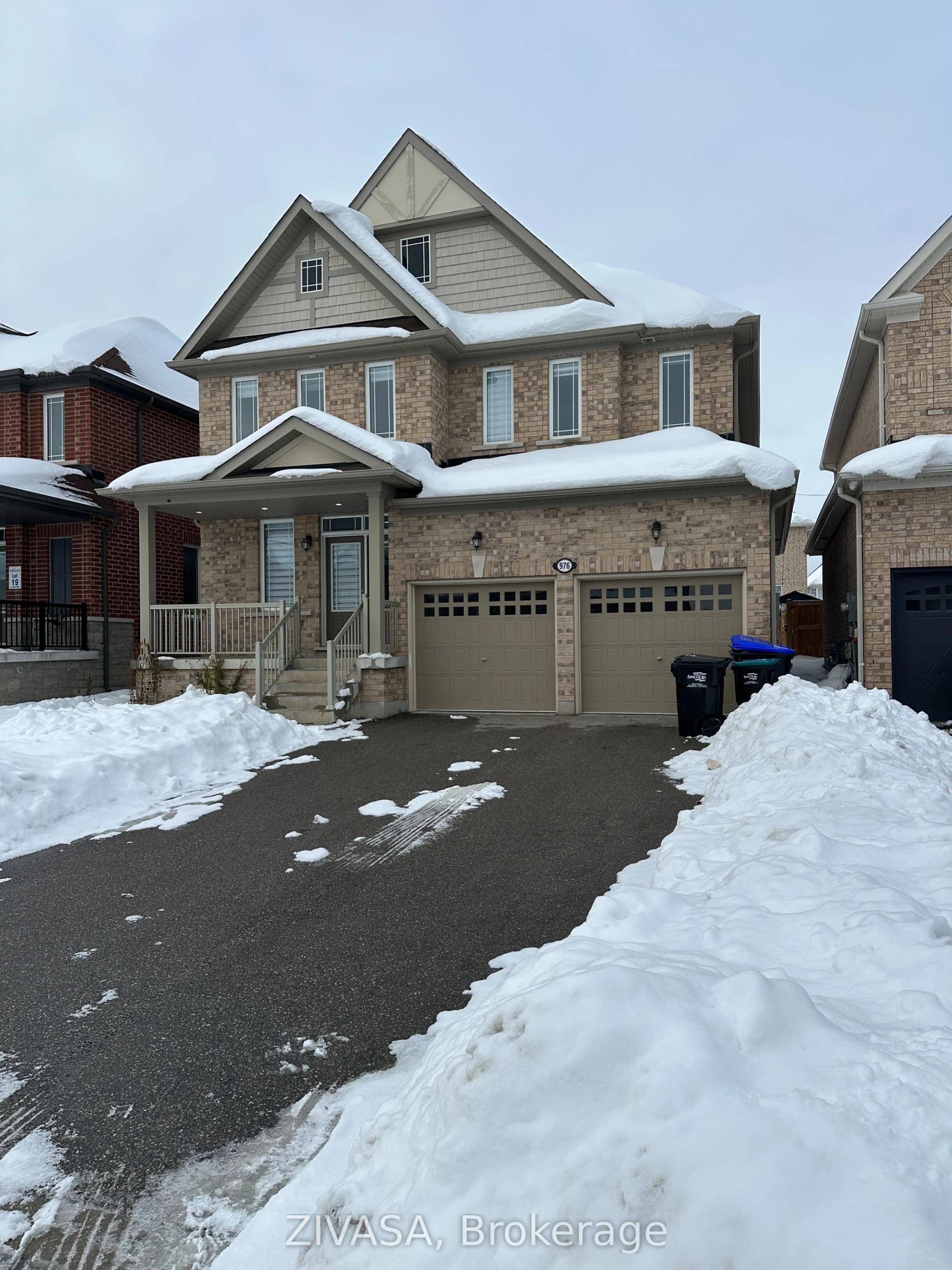 Detached 4 bedroom 4 bathroom at 976 Green Street in Innisfil - MLS# N12592200