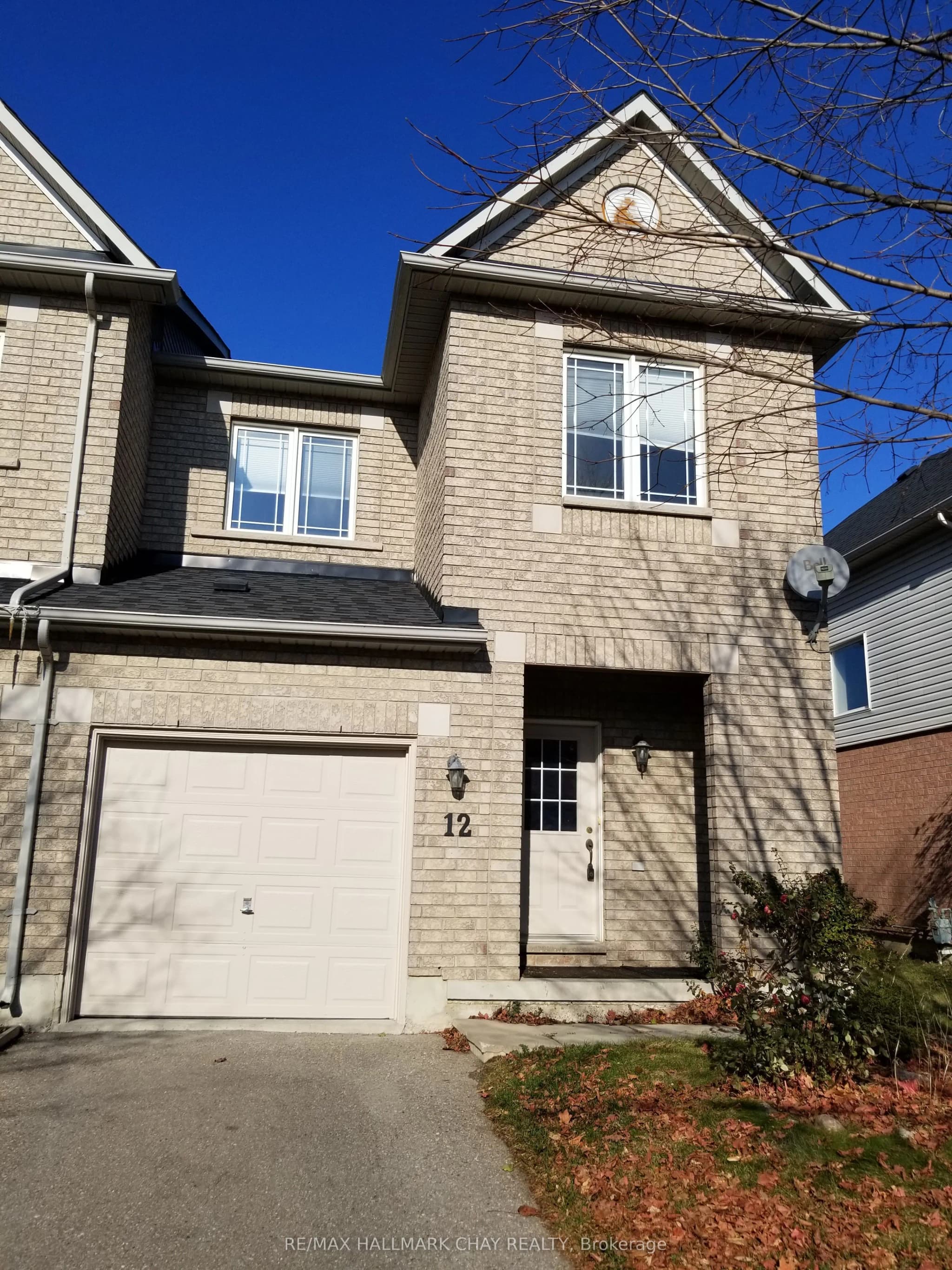 Att/Row/Townhouse 3 bedroom 3 bathroom at 12 Marshview Avenue in Aurora - MLS# N12600994