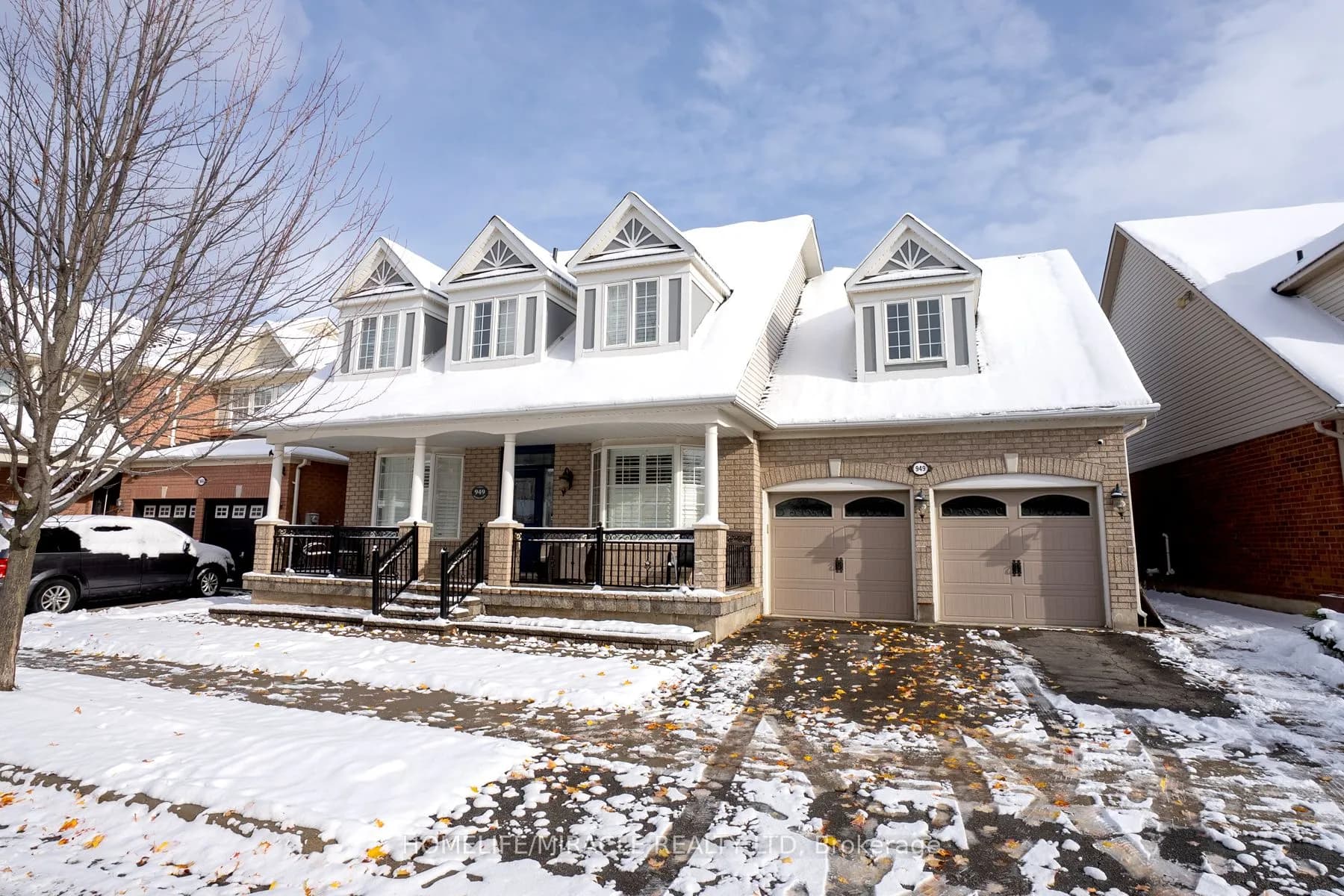Detached 5 bedroom 4 bathroom at 949 Mcneil Drive in Milton - MLS# W12539628