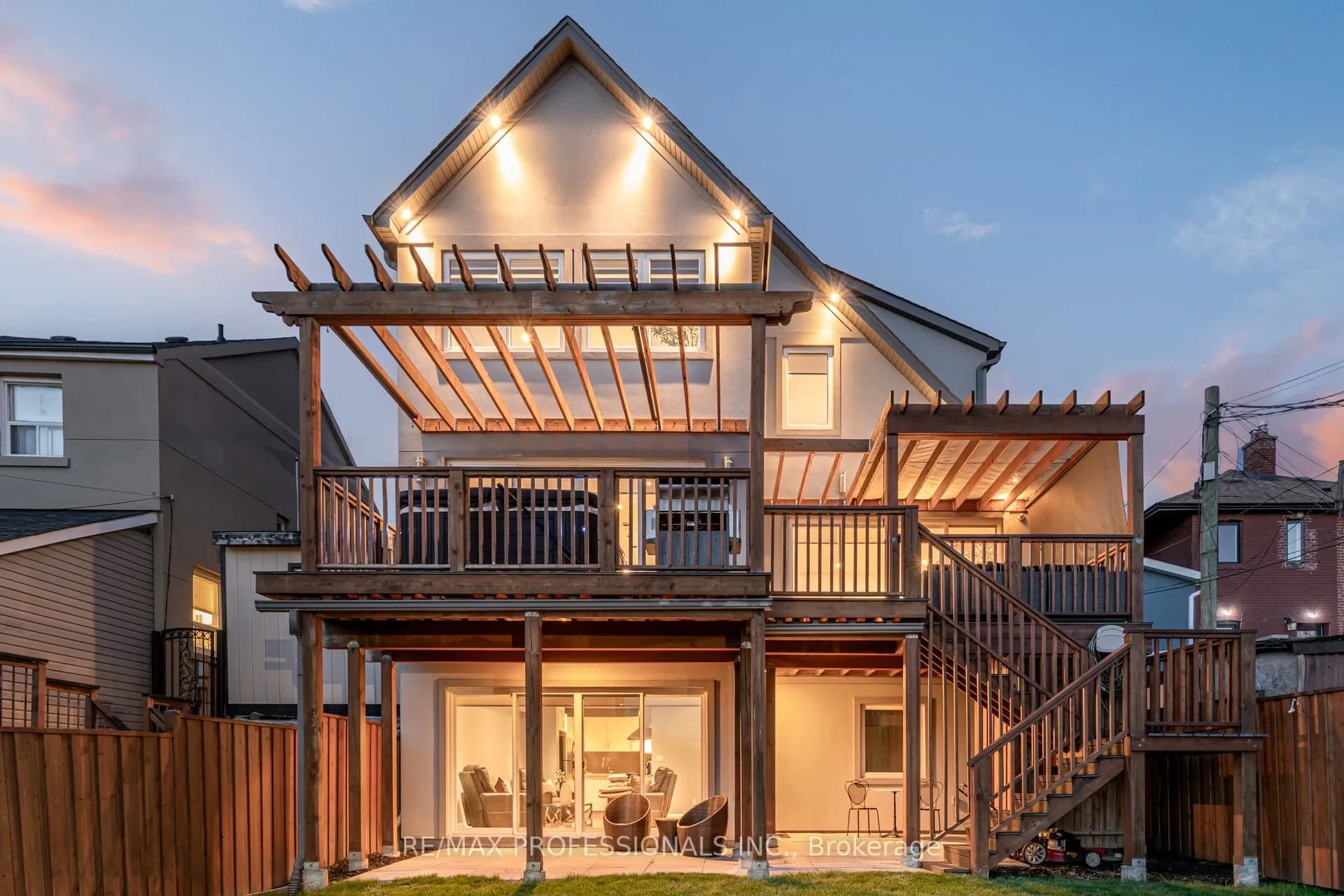 Detached 6 bedroom 4 bathroom at 372 Silverthorn Avenue in Toronto - MLS# W12558342