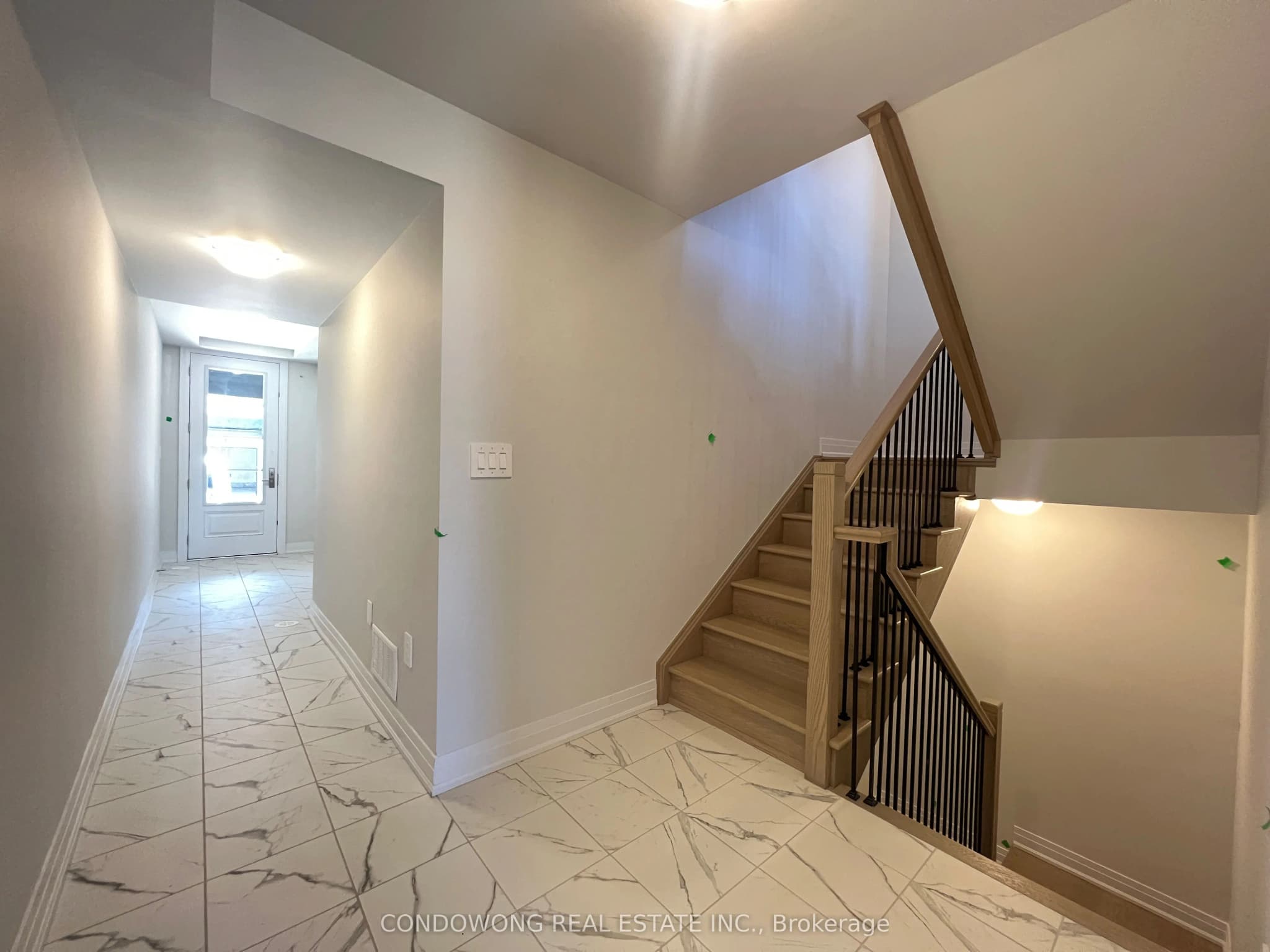 Att/Row/Townhouse 4 bedroom 4 bathroom at 5951 Saigon Street in Mississauga - MLS# W12564796