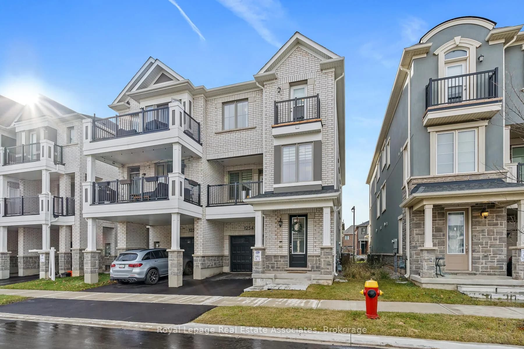 Att/Row/Townhouse 3 bedroom 3 bathroom at 1254 Havelock Gardens in Milton - MLS# W12585576