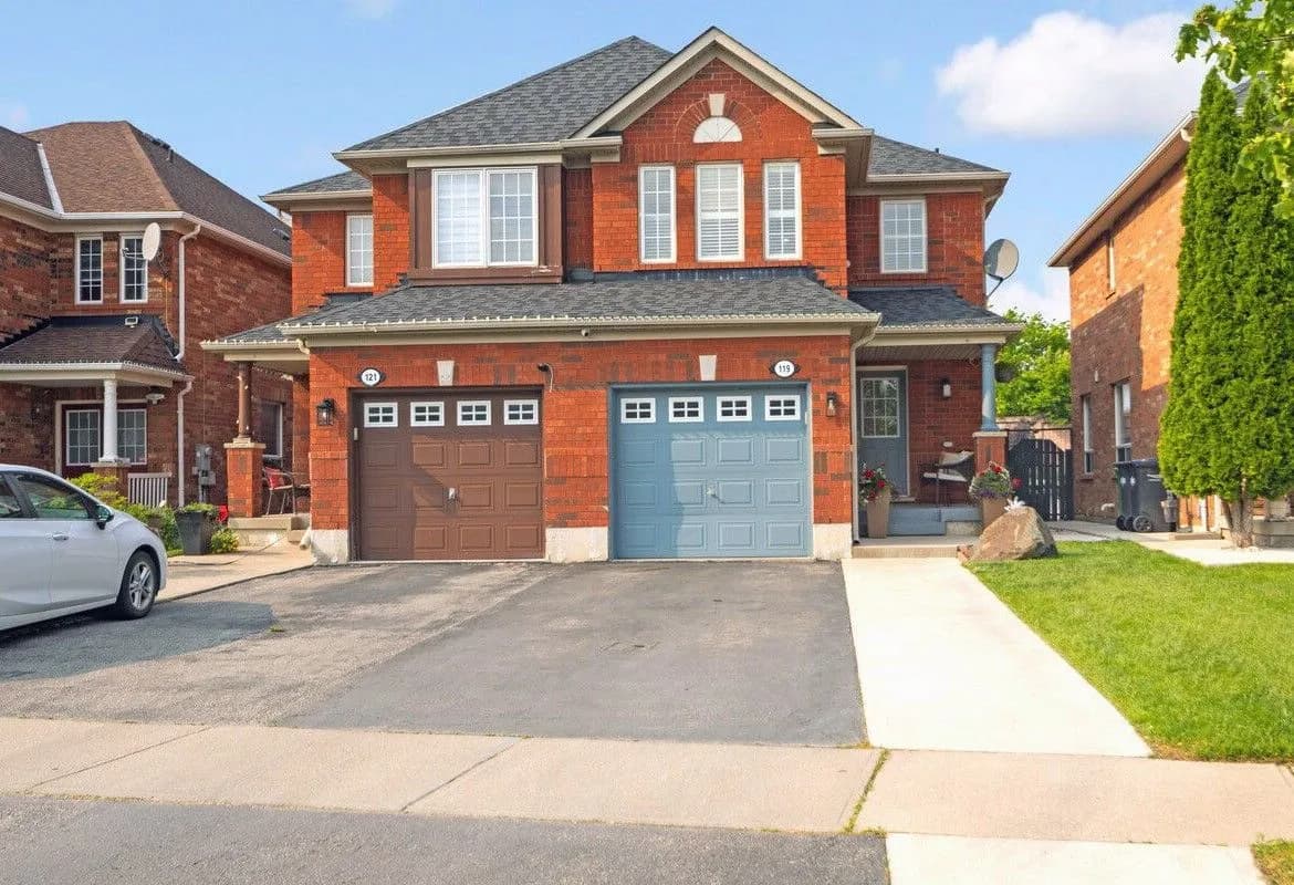 Semi-Detached 3 bedroom 4 bathroom at 119 Herdwick Street in Brampton - MLS# W12587558