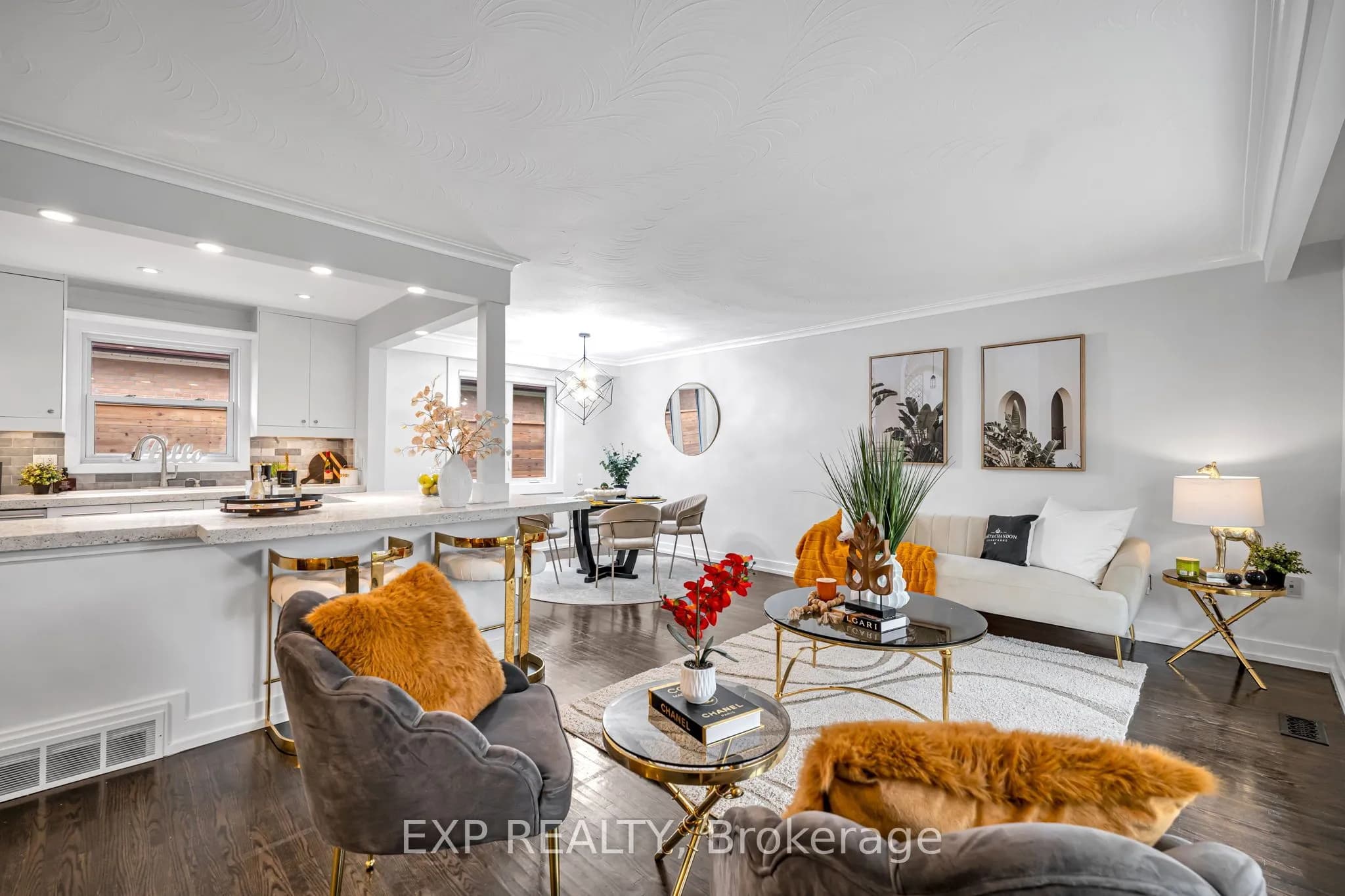 Detached 3 bedroom 2 bathroom at 29 Newell Court in Toronto - MLS# W12588308