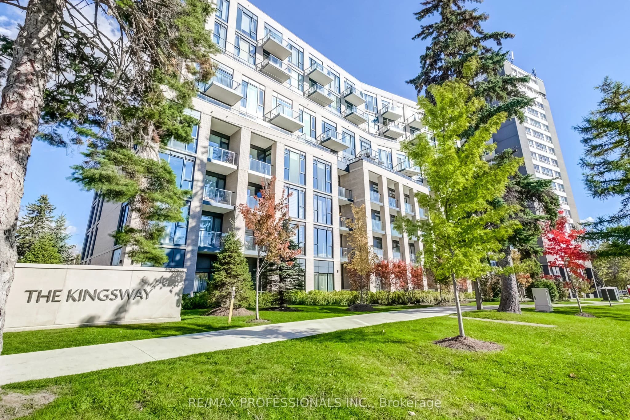 Condo Apartment 2 bedroom 2 bathroom at 293 The Kingsway N/A in Toronto - MLS# W12589908