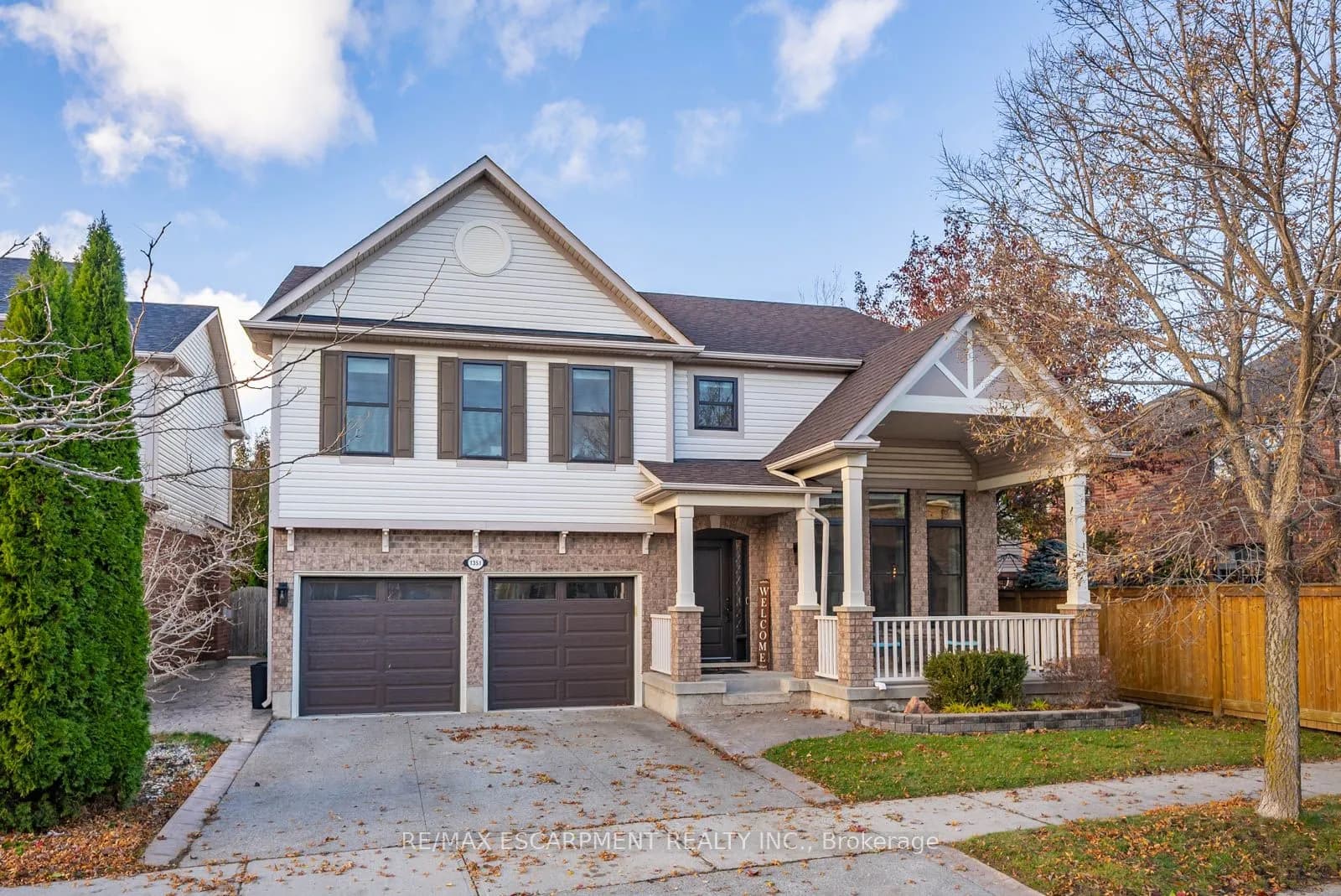 Detached 5 bedroom 4 bathroom at 1351 McGuffin Gate in Milton - MLS# W12595670