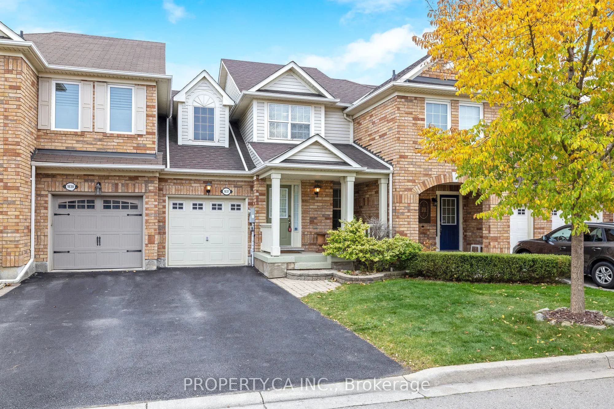 Att/Row/Townhouse 4 bedroom 4 bathroom at 1637 Stover Crescent in Milton - MLS# W12596976
