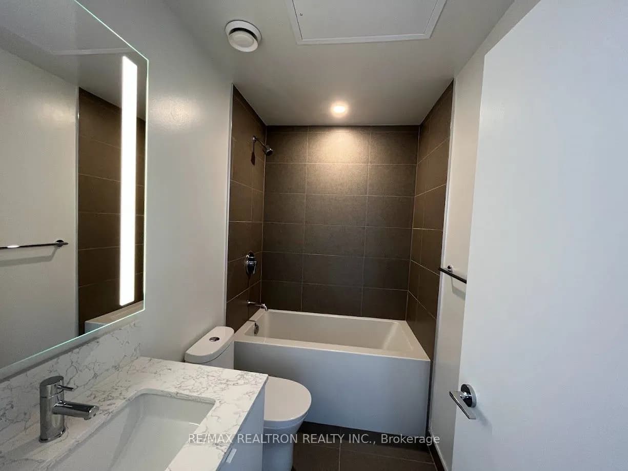 Condo Apartment 1 bedroom 1 bathroom at 270 Dufferin Street in Toronto - MLS# W12599842