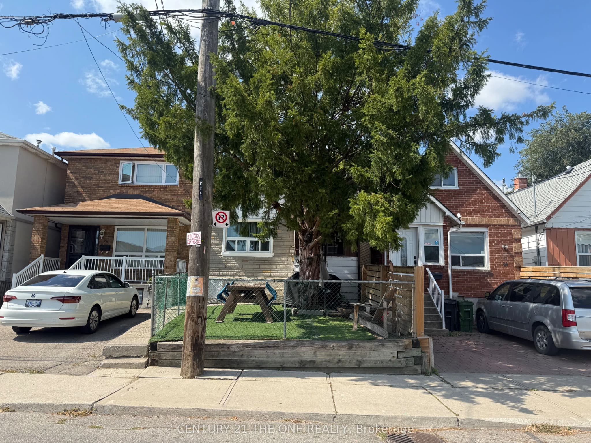 Detached 4 bedroom 2 bathroom at 26 Avon Avenue in Toronto - MLS# W12600170