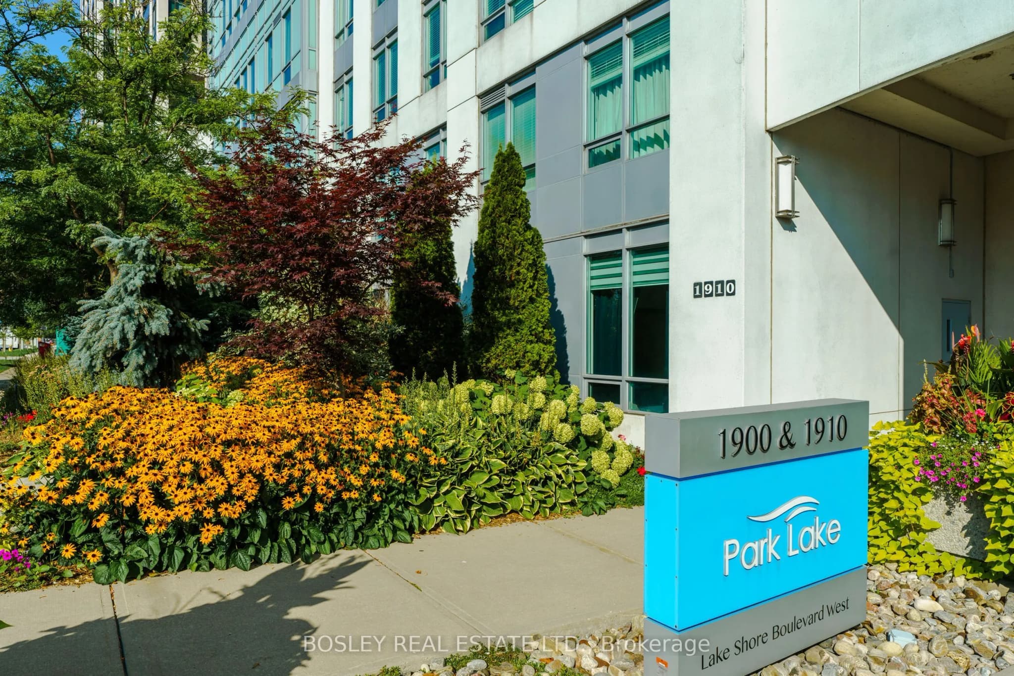 Condo Apartment 1 bedroom 1 bathroom at 1910 Lake Shore Boulevard in Toronto - MLS# W12604702