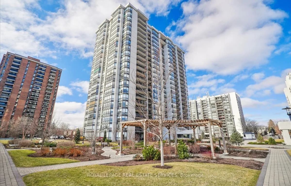 Condo Apt 2 bedroom 2 bathroom at 2180 Marine Dr in Oakville - MLS# W8341550