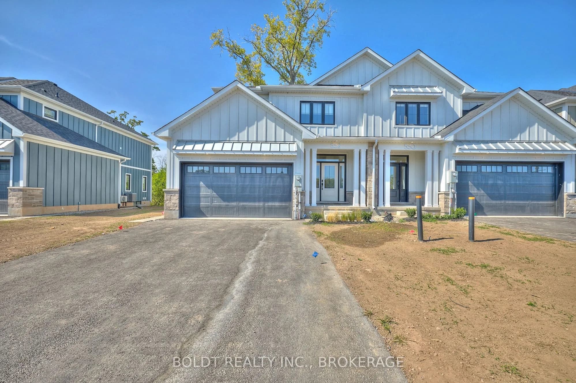 Att/Row/Townhouse 4 bedroom 4 bathroom at 552 Mississauga Avenue in Fort Erie - MLS# X12435082