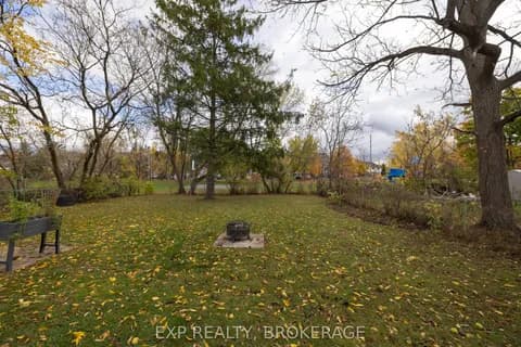 Detached 2 bedroom 1 bathroom at 215 Victoria Avenue in Gananoque - MLS# X12485124