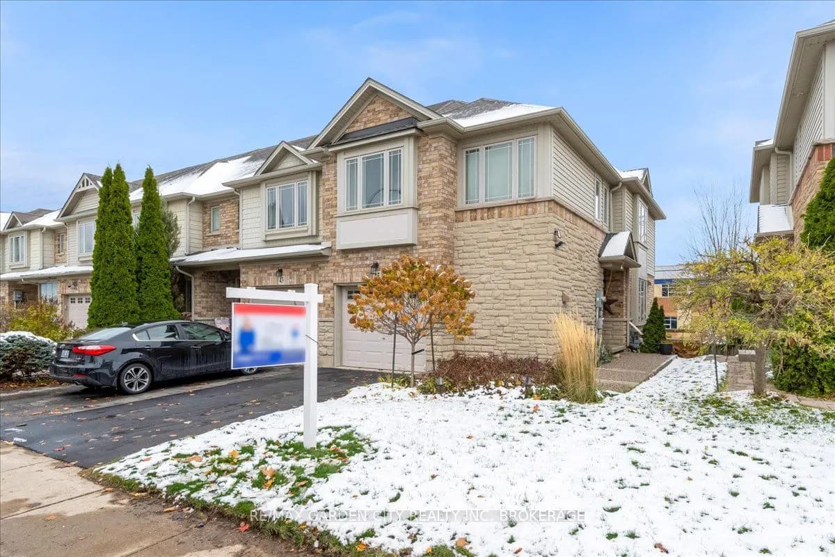 Att/Row/Townhouse 2 bedroom 3 bathroom at 45 Hemlock Way in Grimsby - MLS# X12546008