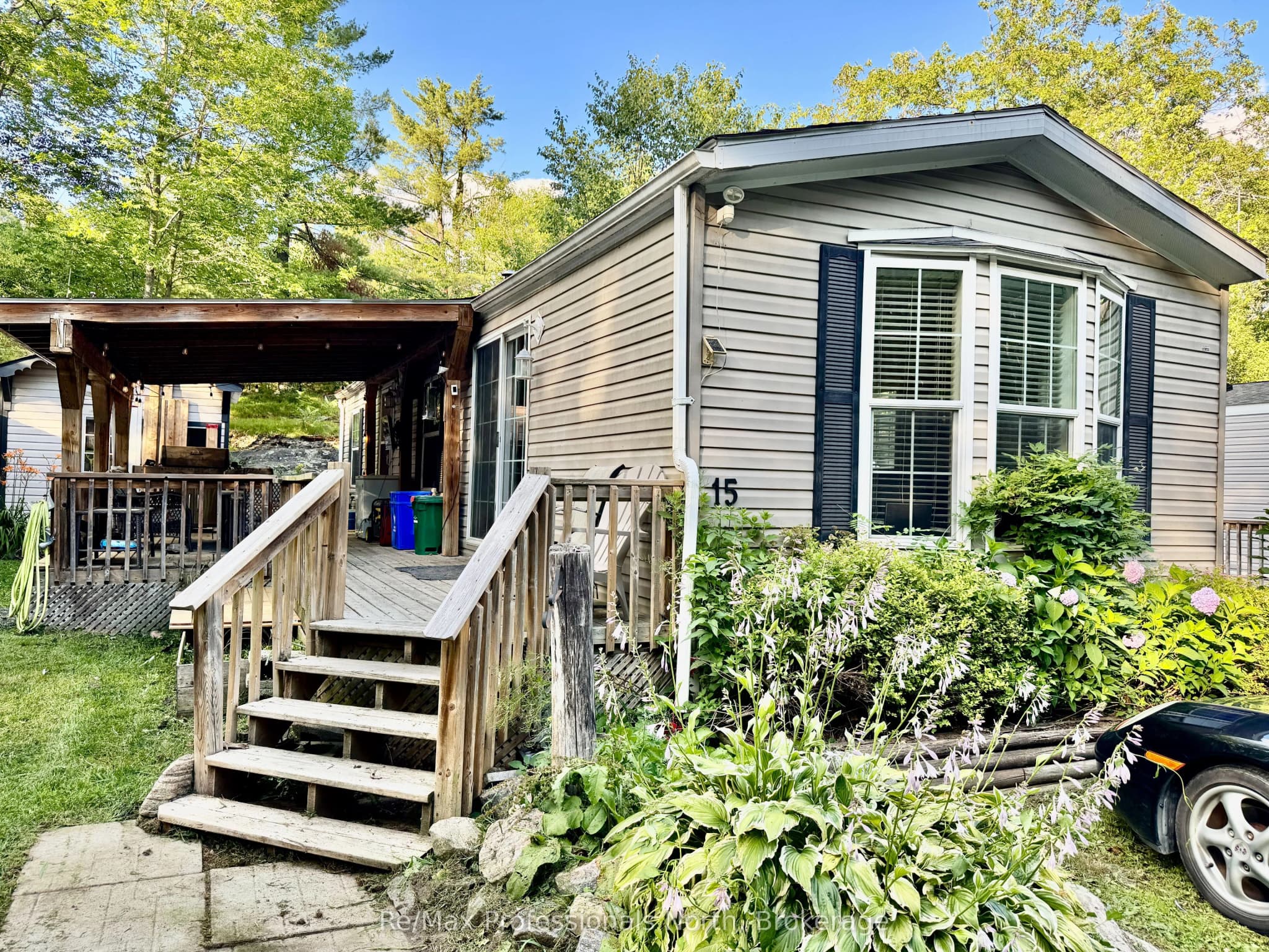 MobileTrailer 1 bedroom 1 bathroom at 1007 RACOON Road in Gravenhurst - MLS# X12585470