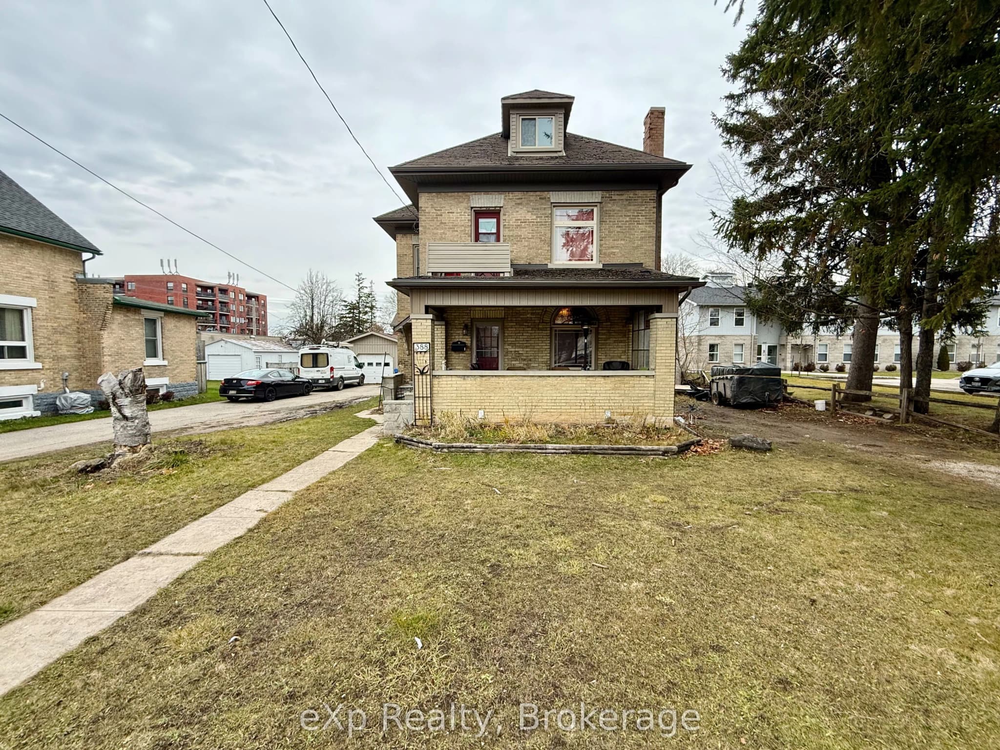 Detached 3 bedroom 2 bathroom at 388 11TH Street in Hanover - MLS# X12585776