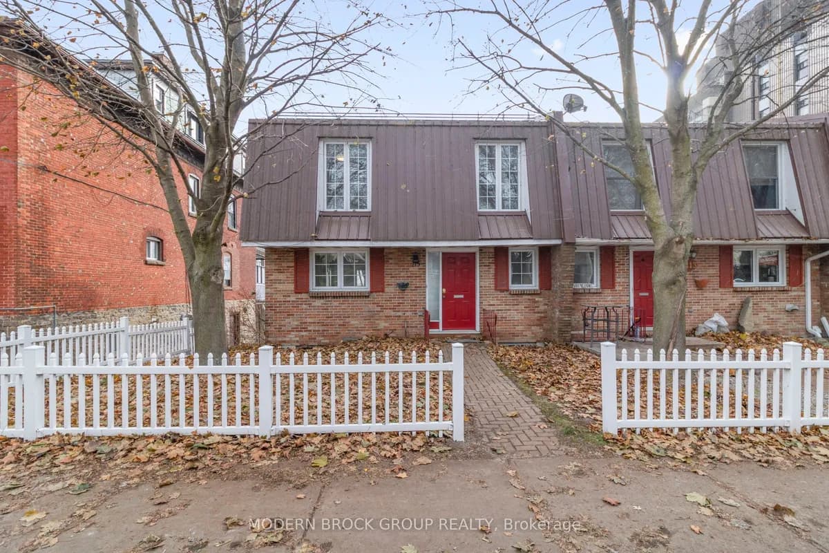 Att/Row/Townhouse 3 bedroom 3 bathroom at 115 King Street in Brockville - MLS# X12587688