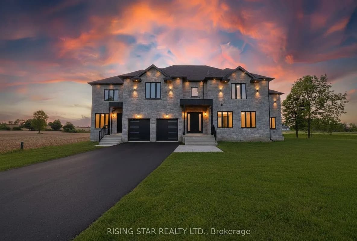 Detached 6 bedroom 5 bathroom at 7464 Leslie Road in Puslinch - MLS# X12588330