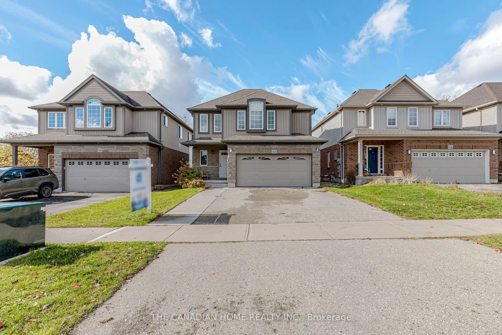 Detached 4 bedroom 4 bathroom at 42 Robert Simone Way in North Dumfries - MLS# X12593650